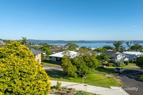 Property photo of 33 Patrick Crescent Saratoga NSW 2251