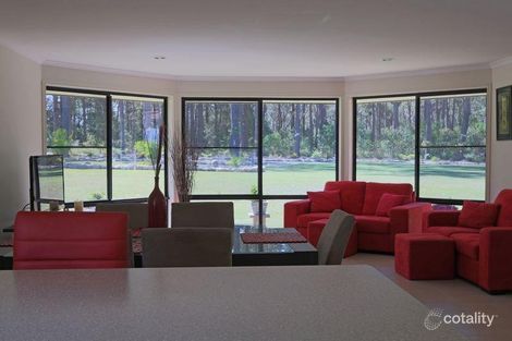 Property photo of 38 Whispering Pines Place Gulmarrad NSW 2463