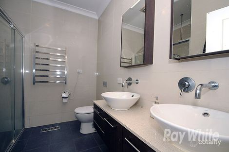 Property photo of 2/9 Edith Street Glen Waverley VIC 3150