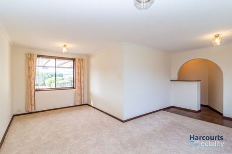 Property photo of 8 Sandhurst Avenue Noarlunga Downs SA 5168