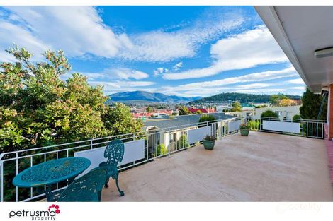 Property photo of 6 Boatta Road Lindisfarne TAS 7015