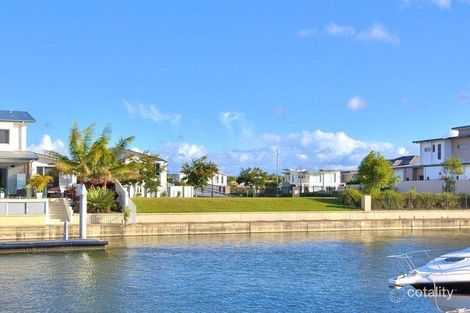 Property photo of 25 Middle Quay Drive Biggera Waters QLD 4216