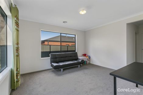 Property photo of 13 Yearling Crescent Clyde North VIC 3978