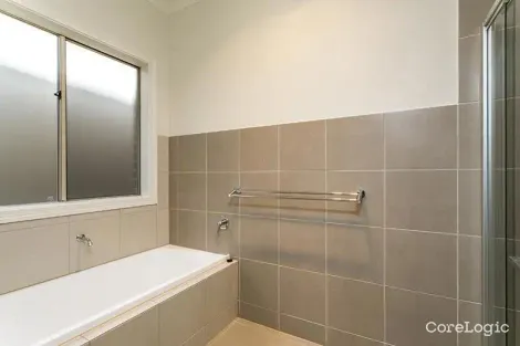 Property photo of 1/8 Cinnamon Way Aberfoyle Park SA 5159