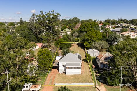 32 Christmas St, North Toowoomba, QLD 4350