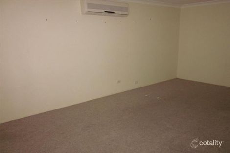 Property photo of 28 Eucalyptus Circuit Warabrook NSW 2304