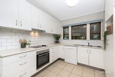 Property photo of 21 Surrey Street Hyde Park QLD 4812