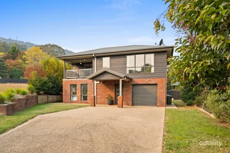 4 Blue Hills Rise, Bright, VIC 3741