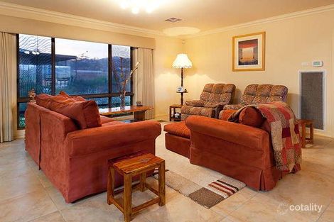 Property photo of 22 Lambourn Drive West Wodonga VIC 3690