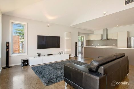 Property photo of 17 Kooyong Way Caroline Springs VIC 3023