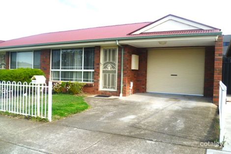 2/137 Greaves St N, Werribee, VIC 3030