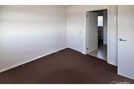Property photo of 5 Corboy Close Point Cook VIC 3030