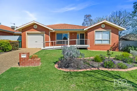 2/12 Kaloona Dr, Bourkelands, NSW 2650