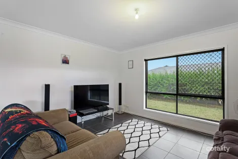Property photo of 35 Murray Street Oakey QLD 4401