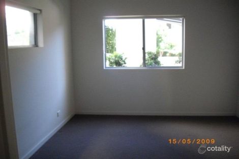 Property photo of 23/12-18 Bayview Street Runaway Bay QLD 4216