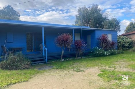 8 Eleventh Pde, Raymond Island, VIC 3880