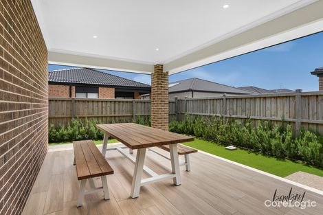 Property photo of 8 Poppy Street Mickleham VIC 3064