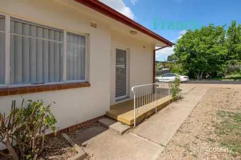 2/25 Sunnybar Pde, Karabar, NSW 2620