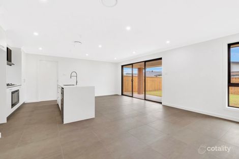Property photo of 32 Bywaters Drive Catherine Field NSW 2557