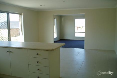 Property photo of 11 Hanrahan Wynd Lynbrook VIC 3975