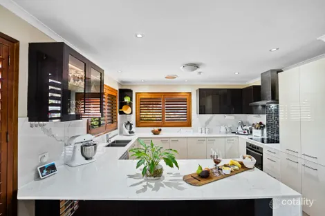 Property photo of 17 Lowanna Drive Ashmore QLD 4214