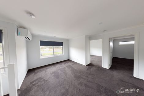 Property photo of 2/6 Tyrell Place Berwick VIC 3806