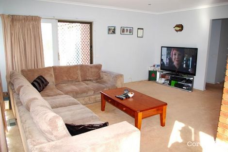 Property photo of 10 Edgerton Court Hampton Park VIC 3976