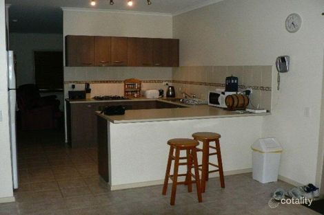 Property photo of 36 Stringy Bark Circuit Pakenham VIC 3810