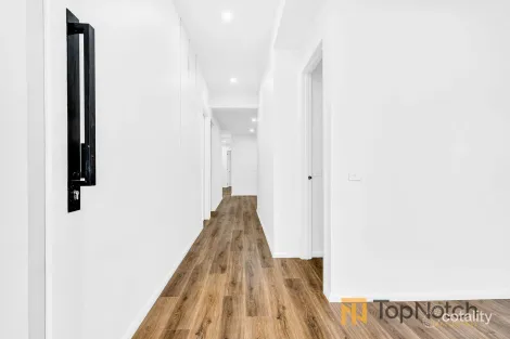 Property photo of 2 Egret Street Beveridge VIC 3753