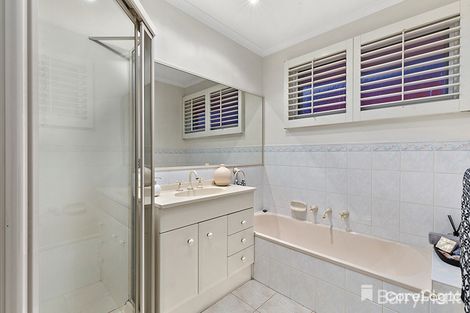 Property photo of 140 Cameron Parade Bundoora VIC 3083