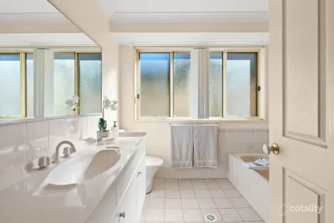 Property photo of 4 Robinia Parade Springfield NSW 2250