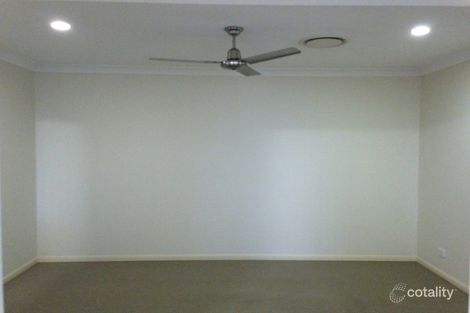 Property photo of 71 Whitehaven Drive Blacks Beach QLD 4740