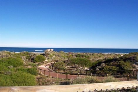 Property photo of 16 Hutt Court Two Rocks WA 6037