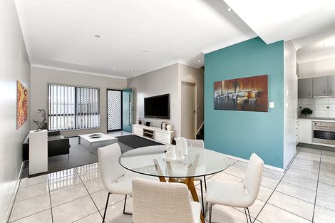 Property photo of 4/28 Oakwood Street Annerley QLD 4103