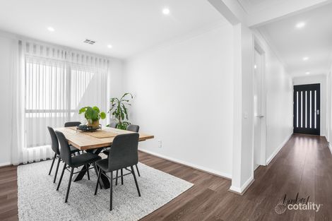 Property photo of 10 Carob Street Mickleham VIC 3064