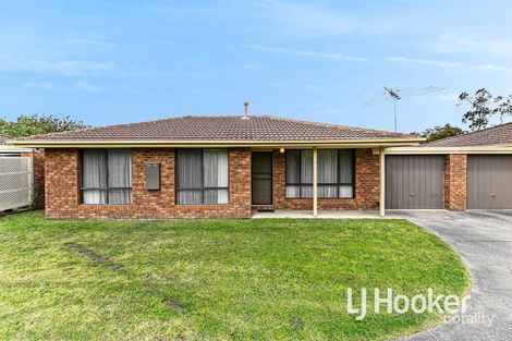 2/11 ACACIA CT, PAKENHAM, VIC 3810