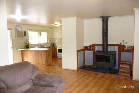 Property photo of 27 Shirley Crescent Woori Yallock VIC 3139