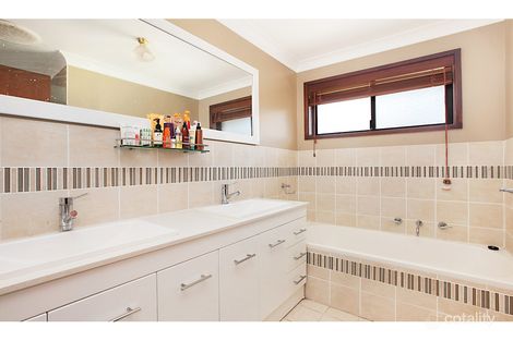 Property photo of 53 Evelyn Crescent Thornton NSW 2322
