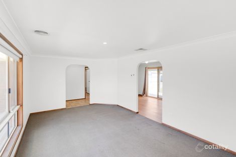 Property photo of 2 Gunyah Place Glenfield Park NSW 2650
