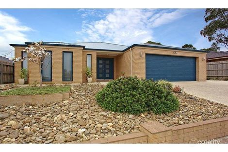 31 Chardonnay Dr, Skye, VIC 3977