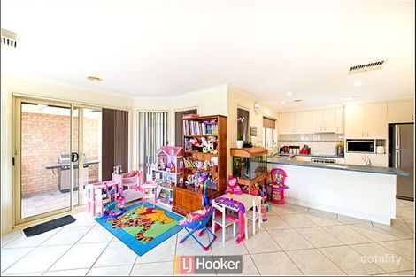 Property photo of 13 Akubra Place Dunlop ACT 2615