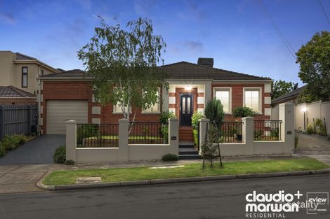 Property photo of 1/10 Nerissa Grove Oak Park VIC 3046