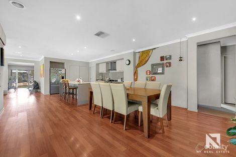 Property photo of 24 Kunuka Circuit Caroline Springs VIC 3023
