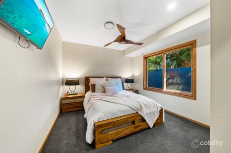 Property photo of 5 Gwydir Court Helensvale QLD 4212