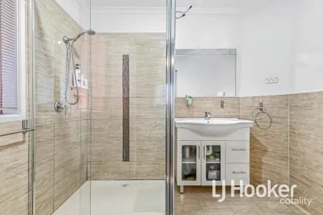 Property photo of 2 Eleanore Crescent Hallam VIC 3803