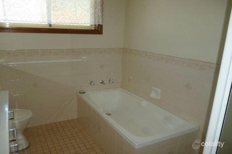 Property photo of 2 Lyons Place Dubbo NSW 2830