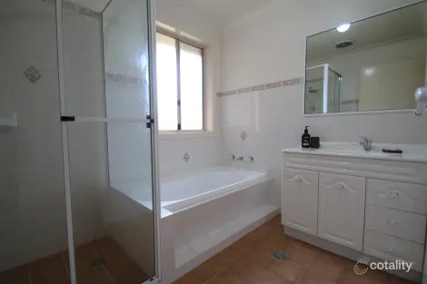 Property photo of 35 Turner Crescent Orange NSW 2800