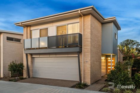 Property photo of 2/30 Taylor Place Mackenzie QLD 4156