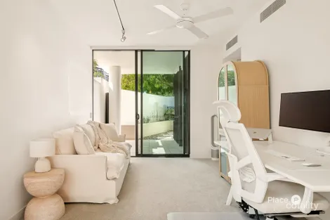 Property photo of 316/90 Wynnum Road Norman Park QLD 4170