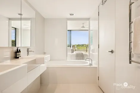 Property photo of 316/90 Wynnum Road Norman Park QLD 4170